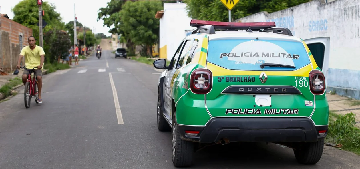 5º Batalhão no local onde os bandidos foram atropelados