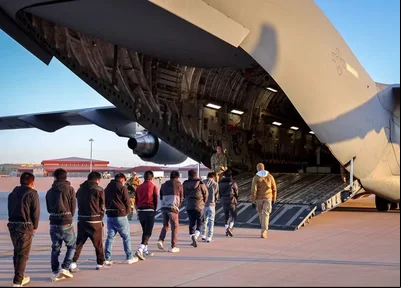 A aeronave, que partiu dos Estados Unidos, tem previsão de pouso às 20h
