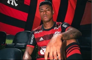 Atacante Bruno Henrique