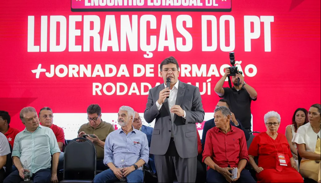 Governador Rafael Fonteles em encontro de lideranças